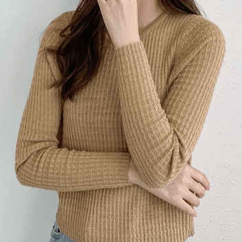 Women's Crewneck Solid Long Sleeve Weave Pattern Sweater - Maple
